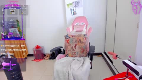 Alexandra Independent model online show from December 6, 8:05 am