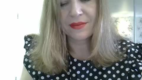 Snapshot of alexandra_rosee chatting on December 2, 6:41 am Alexandra Rosee online show from December 2, 6:41 am