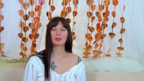 Snapshot of alexandrabloom chatting on February 15, 6:48 pm AlexandraBloom online show from February 15, 6:48 pm