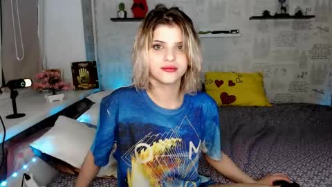 Snapshot of alexandraermes chatting on July 10, 11:40 pm AlexandraErmes online show from July 10, 11:40 pm