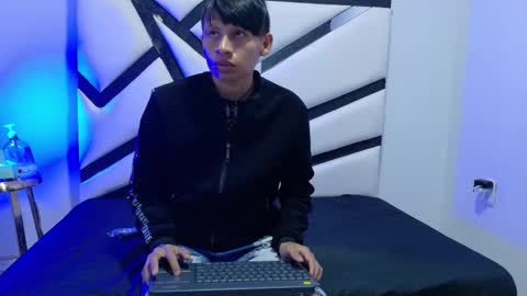 Snapshot of alexandro_bover chatting on November 4, 7:13 pm Alexandro online show from November 4, 7:13 pm