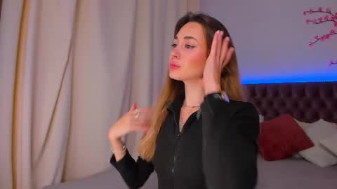 Snapshot of alexawilds chatting on November 29, 6:27 am AlexaWilds online show from November 29, 6:27 am