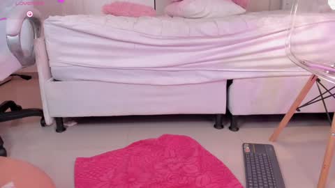 lexandra  online show from December 3, 8:27 am