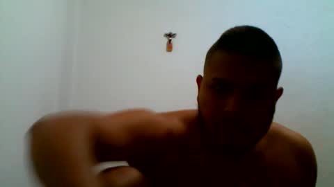 Alexboy022025 online show from October 20, 10:43 pm