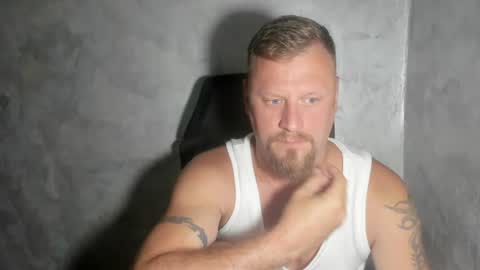 Snapshot of alexboy2022 chatting on July 10, 9:23 am onlyfans..alexyno2022 online show from July 10, 9:23 am