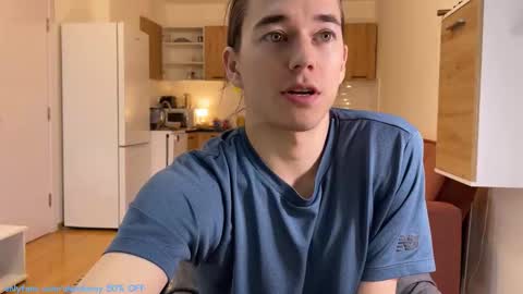 Snapshot of alexdavey chatting on November 23, 5:24 pm online show from November 23, 5:24 pm