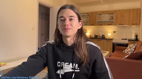 Snapshot of alexdavey chatting on November 27, 1:40 am online show from November 27, 1:40 am