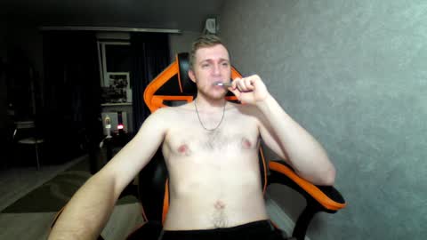 Snapshot of alexfox2018 chatting on January 18, 3:49 pm Alex online show from January 18, 3:49 pm