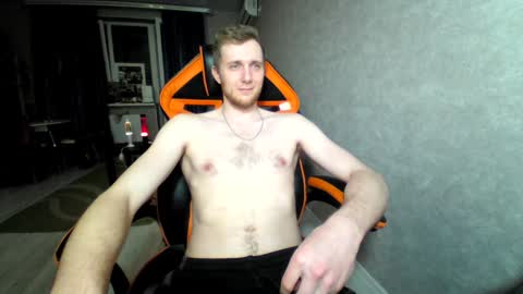 Snapshot of alexfox2018 chatting on January 23, 2:39 pm Alex online show from January 23, 2:39 pm