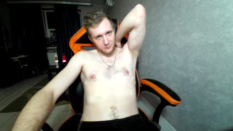 Snapshot of alexfox2018 chatting on January 27, 3:28 pm Alex online show from January 27, 3:28 pm