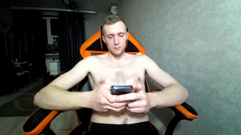 Snapshot of alexfox2018 chatting on March 1, 1:00 am Alex online show from March 1, 1:00 am