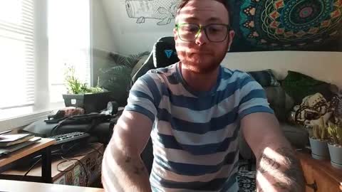 Snapshot of alexfoxxe chatting on December 2, 7:27 pm alexfoxxe online show from December 2, 7:27 pm