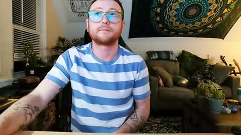 Snapshot of alexfoxxe chatting on December 3, 12:02 am alexfoxxe online show from December 3, 12:02 am