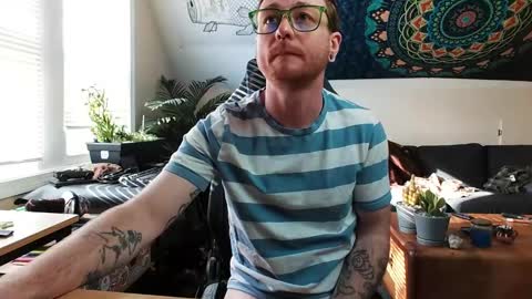 Snapshot of alexfoxxe chatting on January 3, 4:27 pm alexfoxxe online show from January 3, 4:27 pm