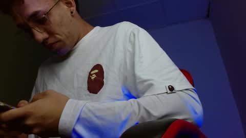 alexgiraldo__ online show from April 3, 11:30 am