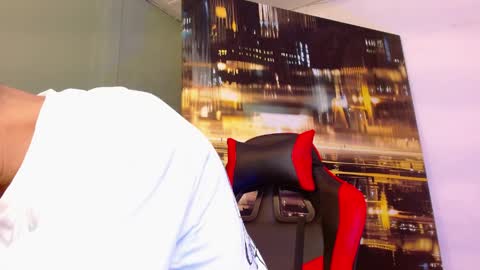 alexgiraldo__ online show from April 7, 1:17 am