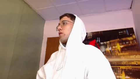 alexgiraldo__ online show from April 19, 12:15 pm