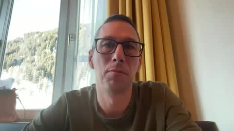 Snapshot of alexhunter4u chatting on December 27, 12:56 pm alexhunter4u online show from December 27, 12:56 pm