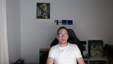 Snapshot of alexhunter4u chatting on January 6, 10:47 pm alexhunter4u online show from January 6, 10:47 pm