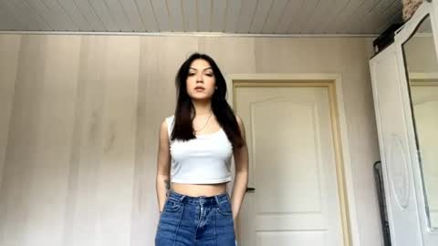 Emila online show from April 13, 10:32 am