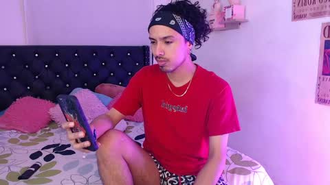 Snapshot of alexis21_ chatting on March 4, 7:08 am Alexis online show from March 4, 7:08 am