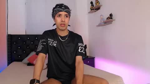 Snapshot of alexis21_ chatting on September 21, 6:53 pm Alexis online show from September 21, 6:53 pm