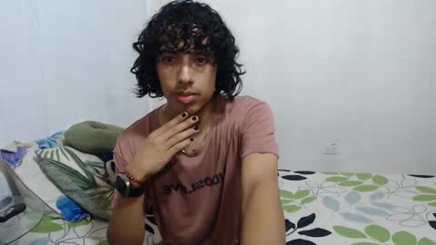 Snapshot of alexis21_ chatting on November 9, 3:38 am Alexis online show from November 9, 3:38 am