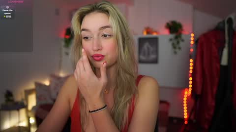 Alexis Texas online show from January 8, 9:01 pm