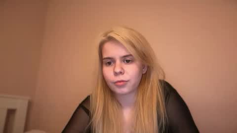 Snapshot of alexis_bloom chatting on December 20, 4:52 am Youaresick online show from December 20, 4:52 am