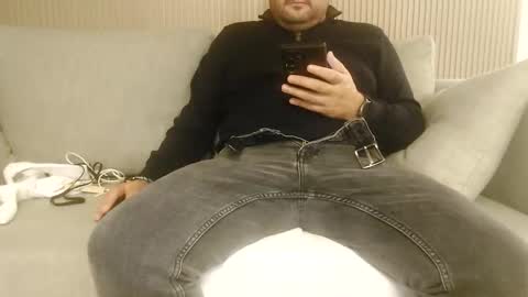 Snapshot of alexisgood888 chatting on November 5, 6:52 pm Slave Alex online show from November 5, 6:52 pm