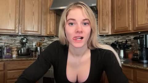 alexispaige06 online show from February 22, 7:01 pm