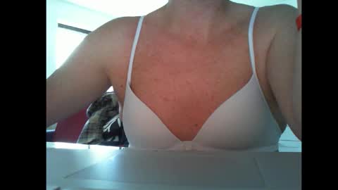 Snapshot of alexja_ganja chatting on October 8, 3:20 pm Alexia online show from October 8, 3:20 pm