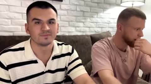 Alex online show from April 20, 7:37 pm