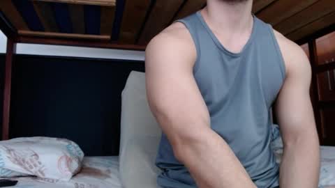 Snapshot of alexsb1998 chatting on February 23, 5:12 am alexsb1998 online show from February 23, 5:12 am