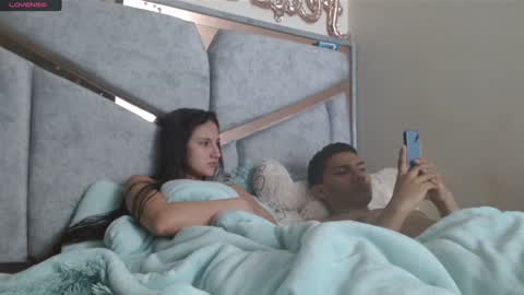 alex y luisa online show from January 17, 2:18 pm