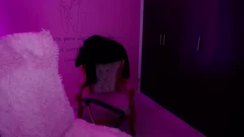 alexxa_1111 online show from September 23, 12:24 am