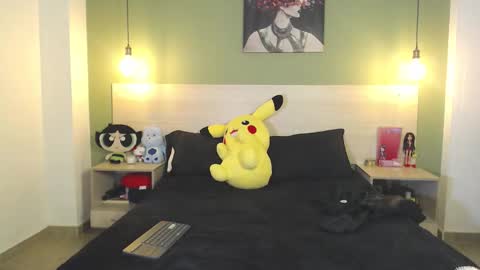 Snapshot of alexxa_meow chatting on December 14, 2:39 am A L E X A online show from December 14, 2:39 am