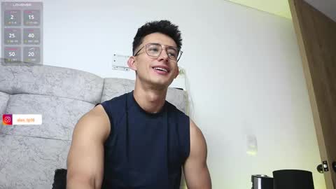 Snapshot of alexxx__01 chatting on December 13, 10:59 pm Alex online show from December 13, 10:59 pm