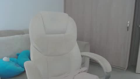 alexyferrer1 online show from October 17, 8:44 pm