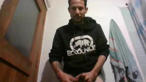 Snapshot of alexzuno1 chatting on October 12, 1:54 pm alexzuno1 online show from October 12, 1:54 pm