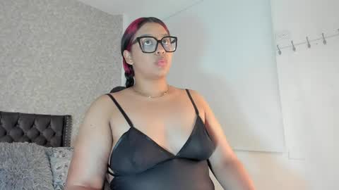 aleya_black online show from April 16, 3:18 am