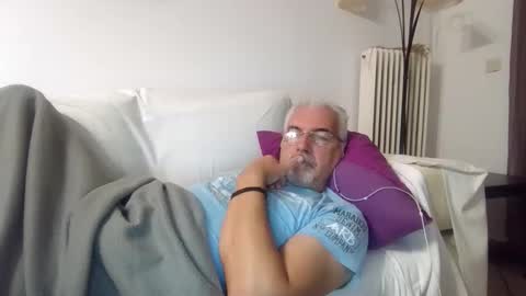 I wanna cum online show from October 6, 11:57 pm