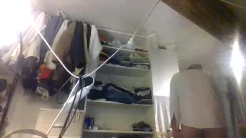 Edgarrrdd1021 online show from April 15, 7:58 pm