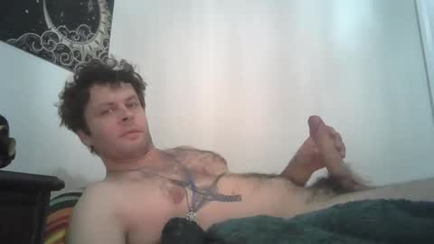 Snapshot of alfredkey14 chatting on May 3, 4:07 am alfredkey14 online show from May 3, 4:07 am