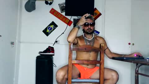 alfredopantuso online show from April 12, 7:02 am