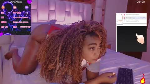 Snapshot of aliana_ross chatting on October 5, 8:34 am aliana_ross online show from October 5, 8:34 am