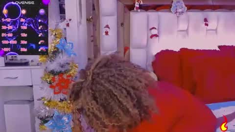 Snapshot of aliana_ross chatting on November 28, 12:46 am aliana_ross online show from November 28, 12:46 am