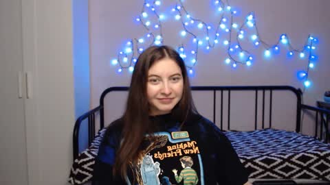 Alice online show from December 1, 4:29 pm