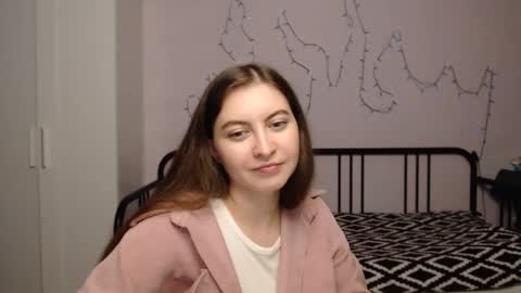 Alice online show from December 5, 9:06 pm