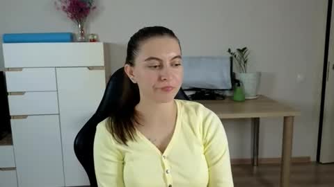 Alice online show from September 25, 6:22 pm